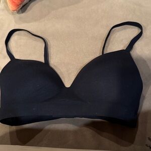 Soma Black Women's Intimate wireless bra so soft /Comfortable like new